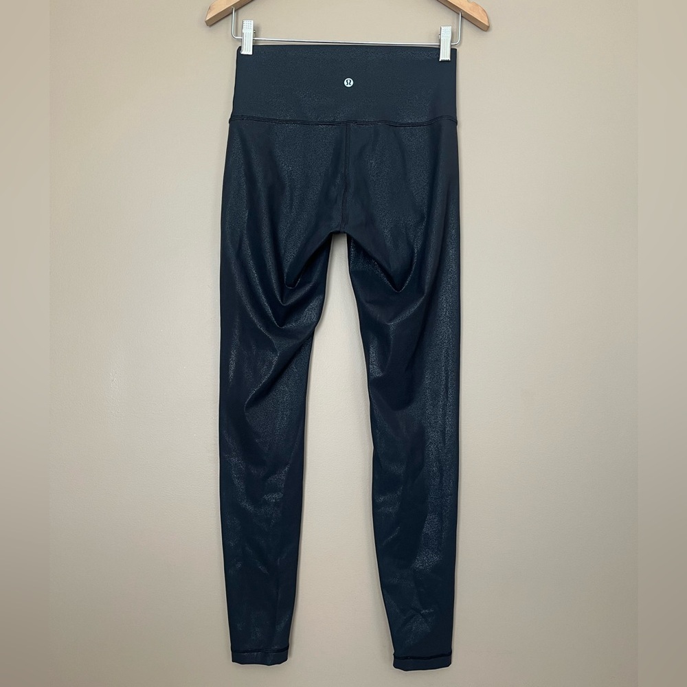 {Lululemon} Wunder Under High-Rise Tight 28" Leggings in Foil Print Black - 6 - Picture 4 of 11